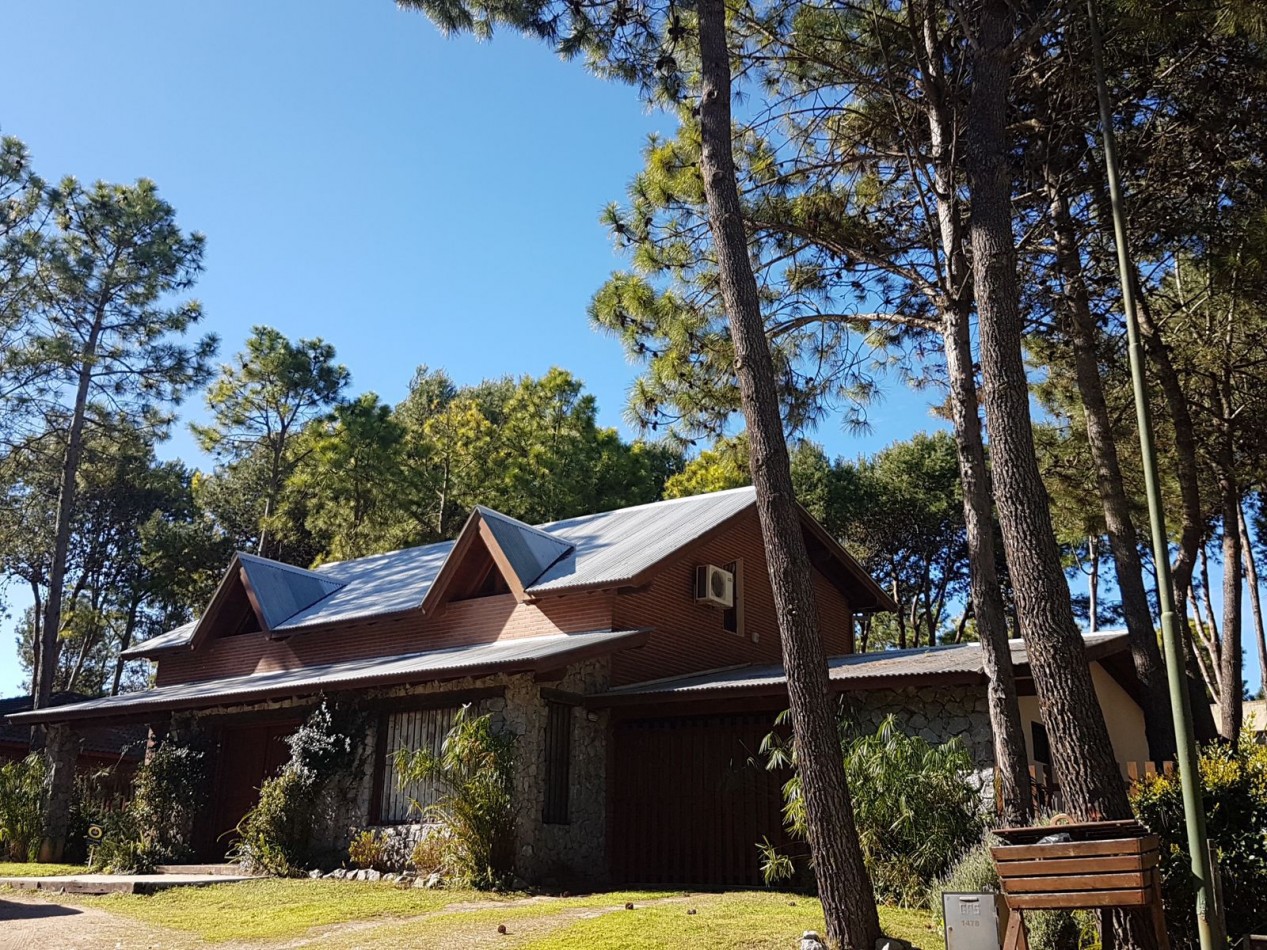 CASA EN VENTA -PINAMAR