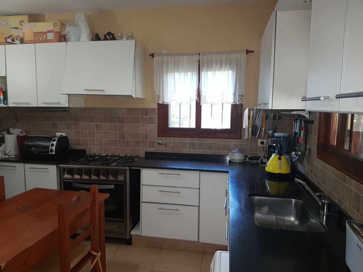 CASA EN VENTA -PINAMAR