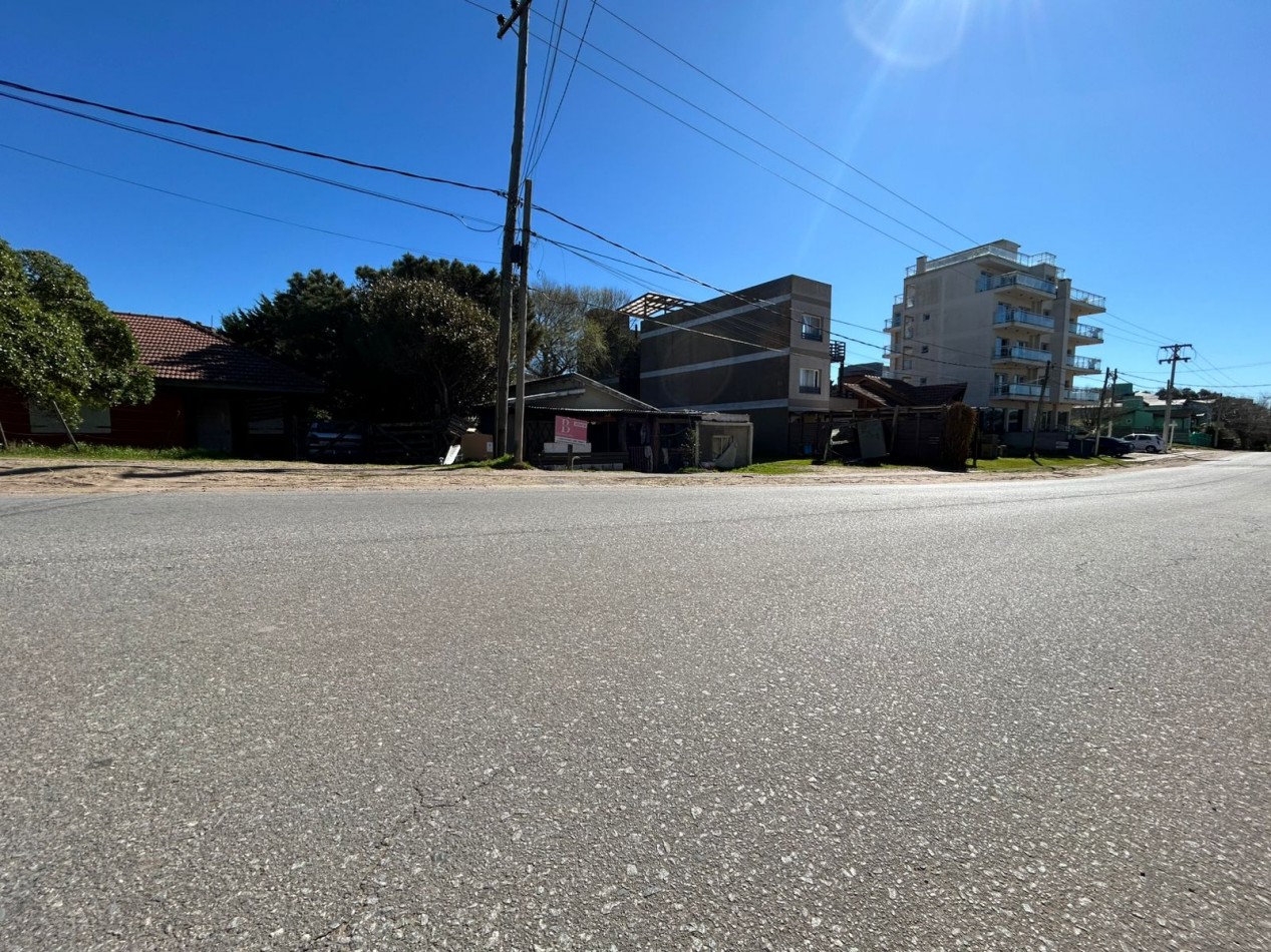 Venta lote multifamiliar  en mar de ostende a dos cuadras del mar -oportunidad 