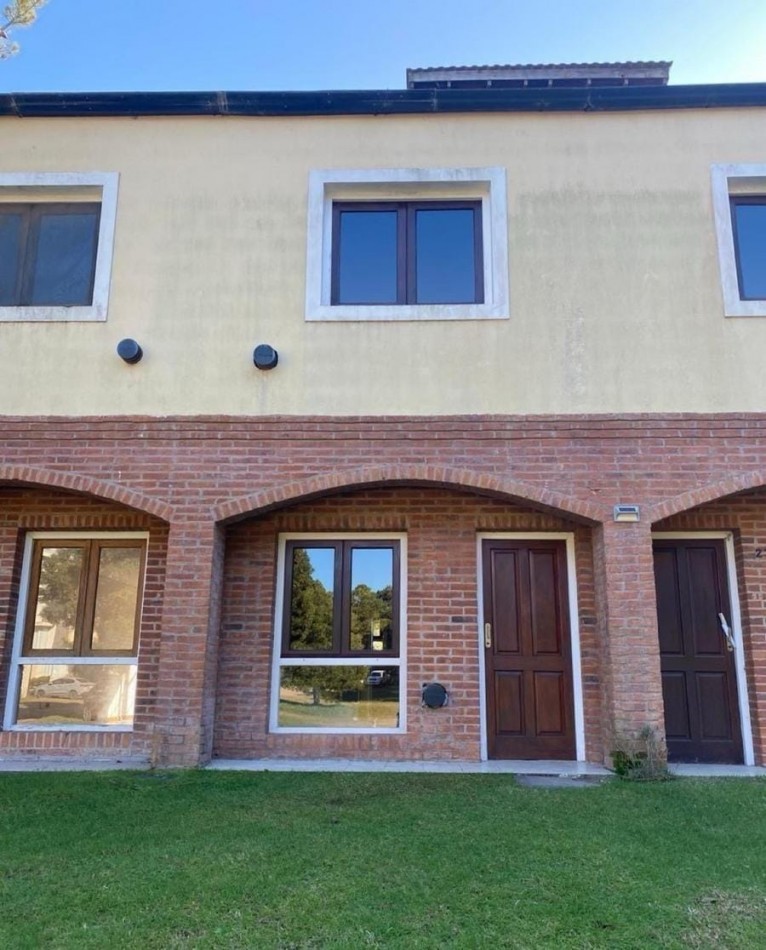 TRIPLEX EN VENTA PINAMAR 