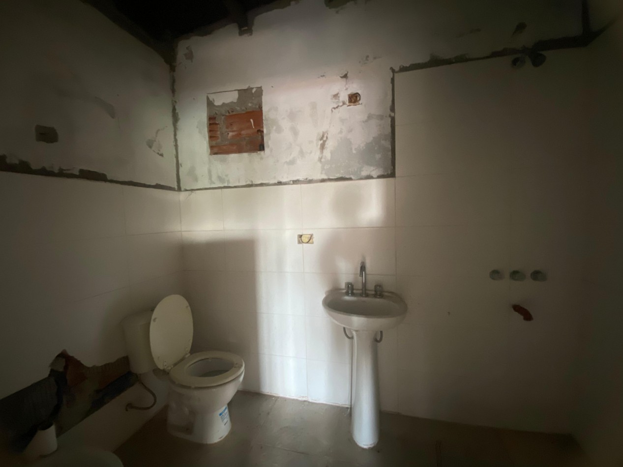 departamento en gral Madariaga sobre av principal 