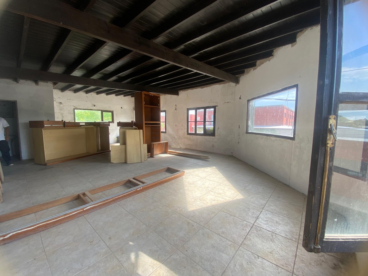 departamento en gral Madariaga sobre av principal 