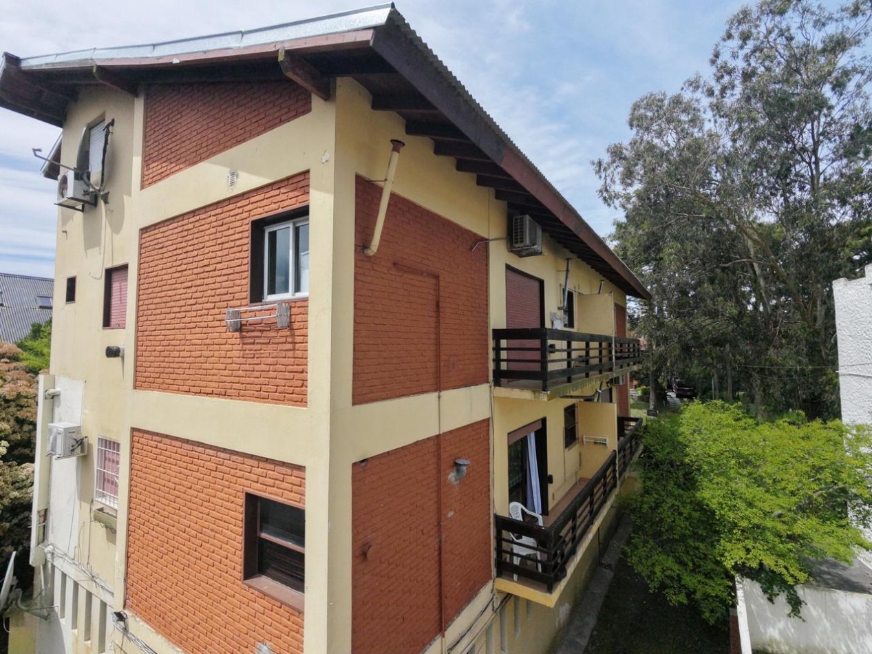 Venta de amplio monoambiente en el centro de Pinamar