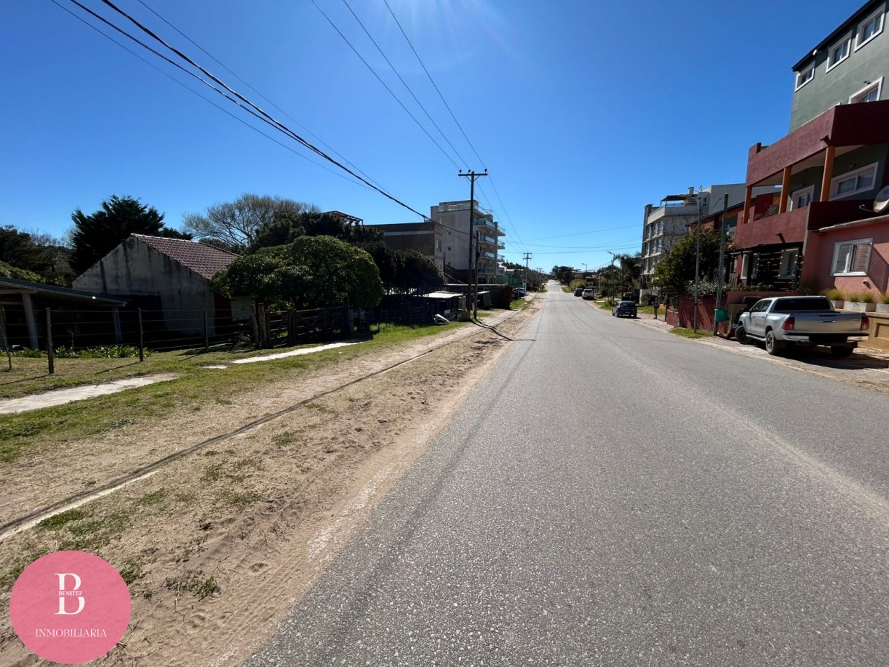 Venta lote multifamiliar en mar de ostende a dos cuadras del mar -oportunidad 