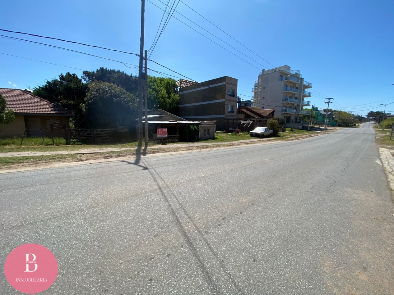 Venta lote multifamiliar en mar de ostende a dos cuadras del mar -oportunidad 
