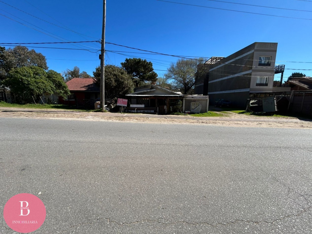 Venta lote multifamiliar en mar de ostende a dos cuadras del mar -oportunidad 