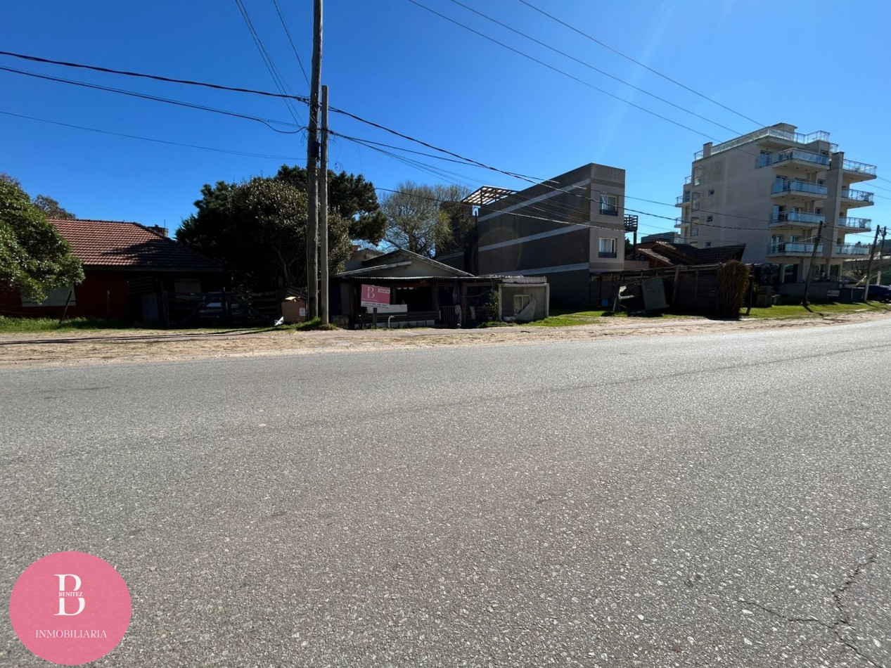 Venta lote multifamiliar en mar de ostende a dos cuadras del mar -oportunidad 