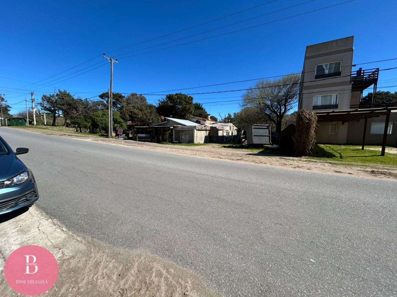 Venta lote multifamiliar en mar de ostende a dos cuadras del mar -oportunidad 