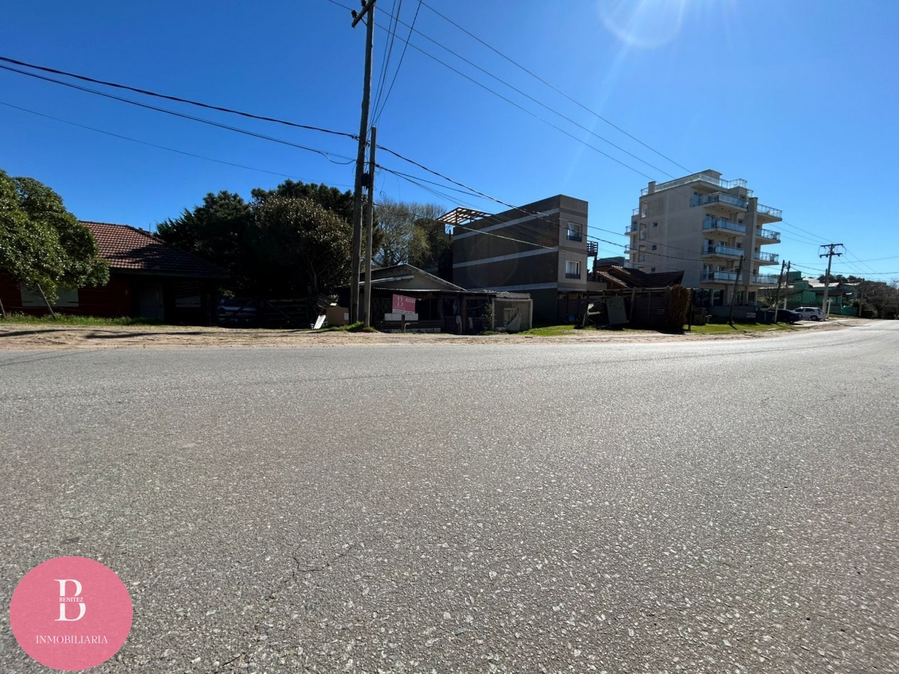 Venta lote multifamiliar en mar de ostende a dos cuadras del mar -oportunidad 