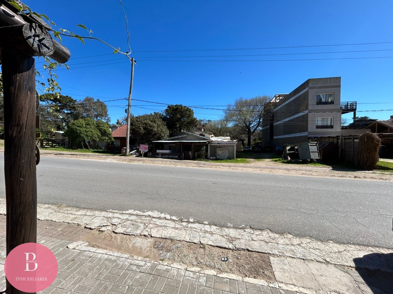 Venta lote multifamiliar en mar de ostende a dos cuadras del mar -oportunidad 
