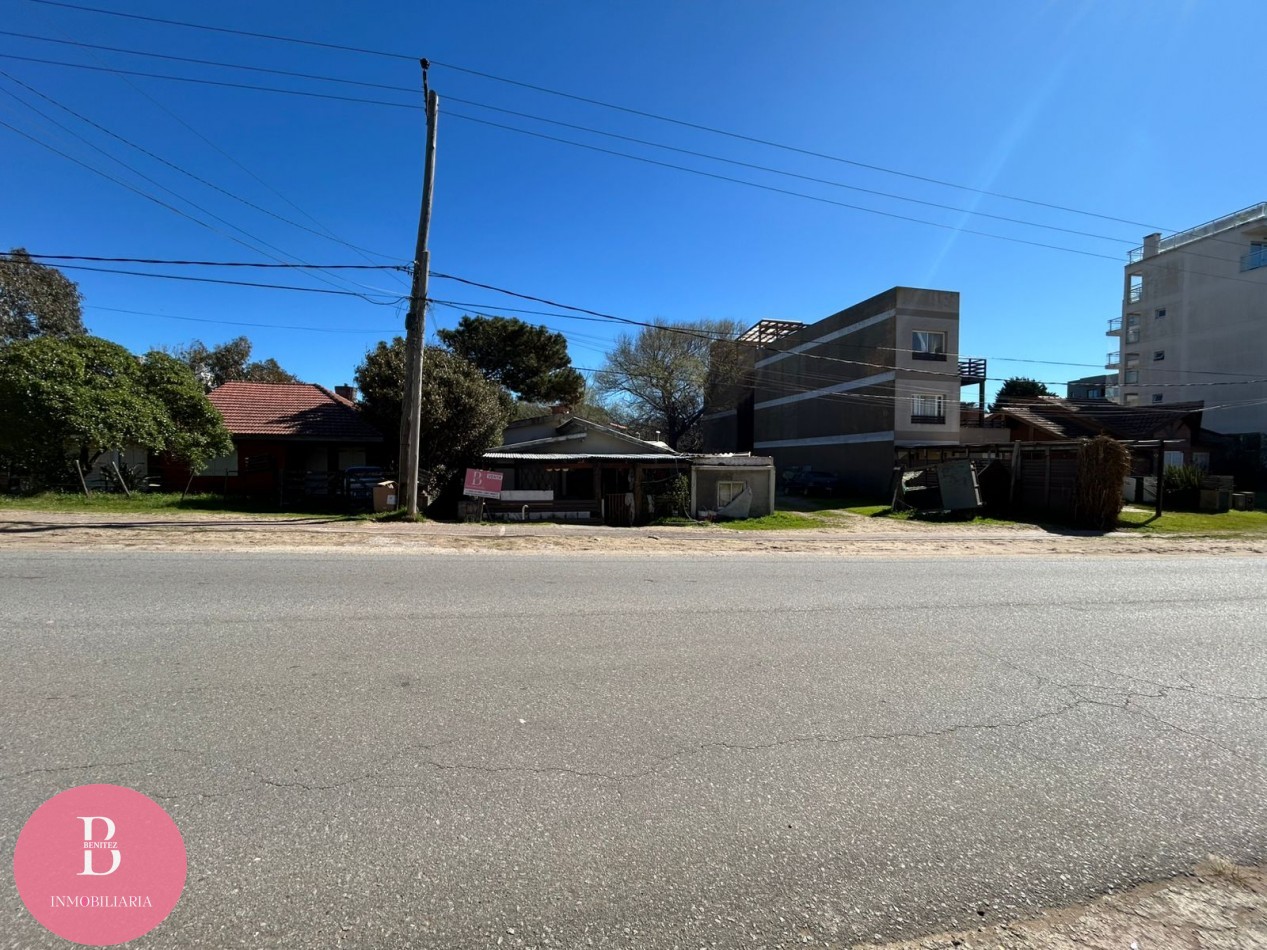 Venta lote multifamiliar en mar de ostende a dos cuadras del mar -oportunidad 