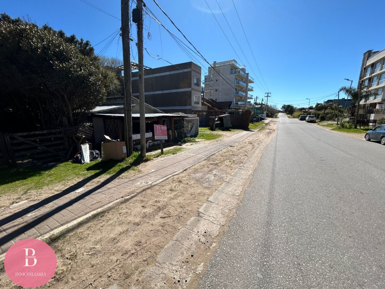 Venta lote multifamiliar en mar de ostende a dos cuadras del mar -oportunidad 