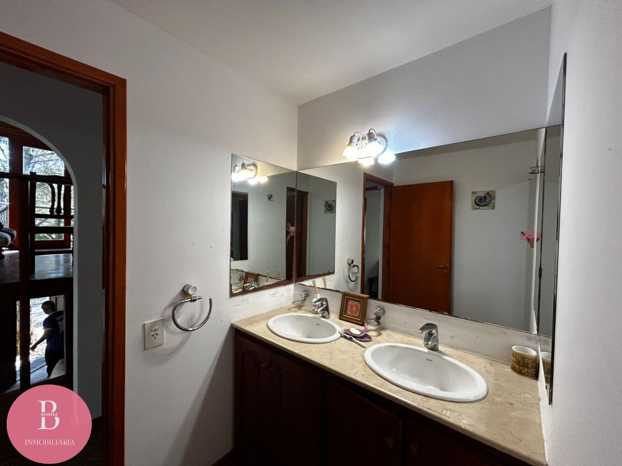 Casa en venta en Carilo -financiacion 