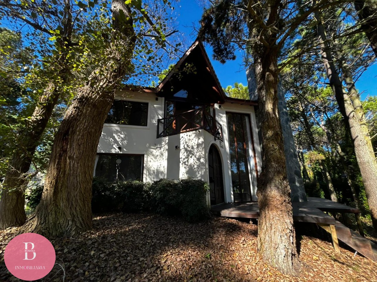 Casa en venta en Carilo -financiacion 