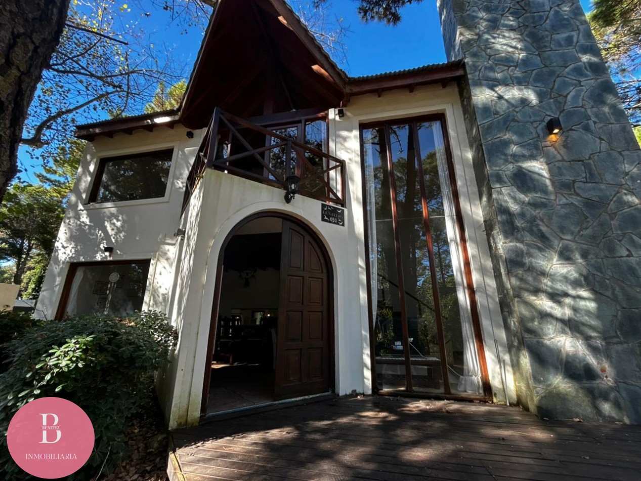 Casa en venta en Carilo -financiacion 