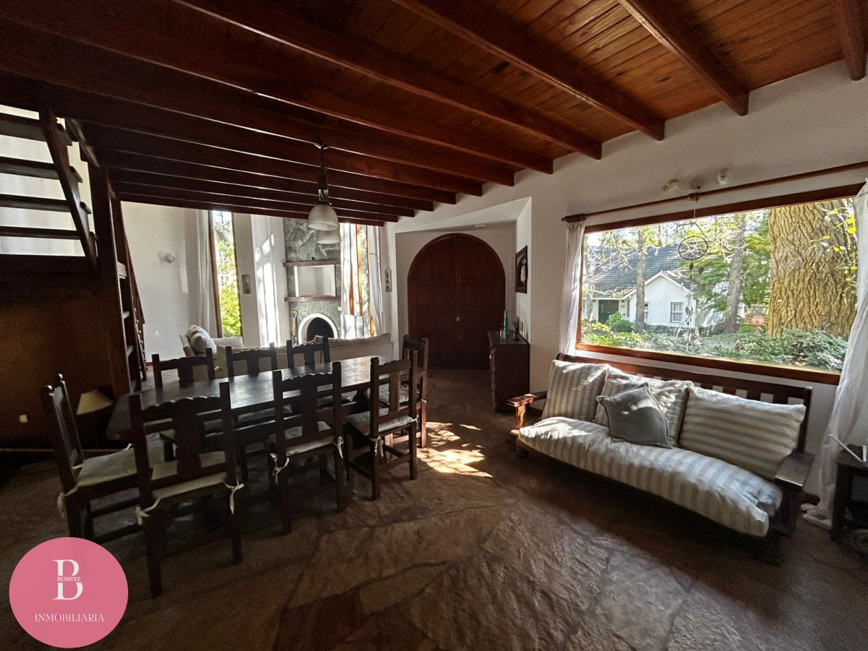 Casa en venta en Carilo -financiacion 