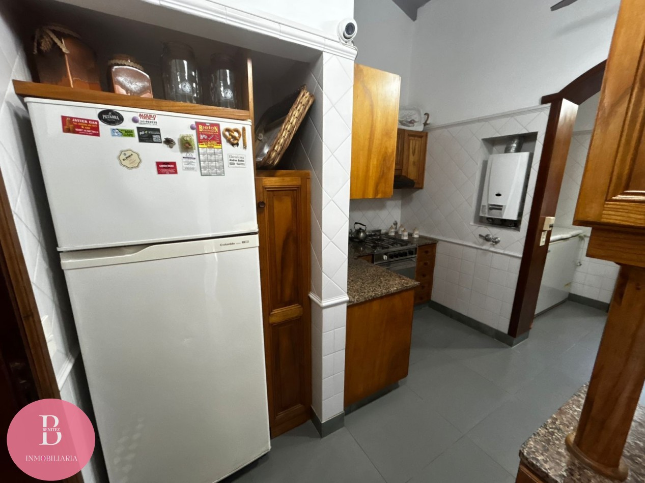 CASA EN VENTA EN LA MEJOR ZONA DE PINAMAR - OPORTUNIDAD 