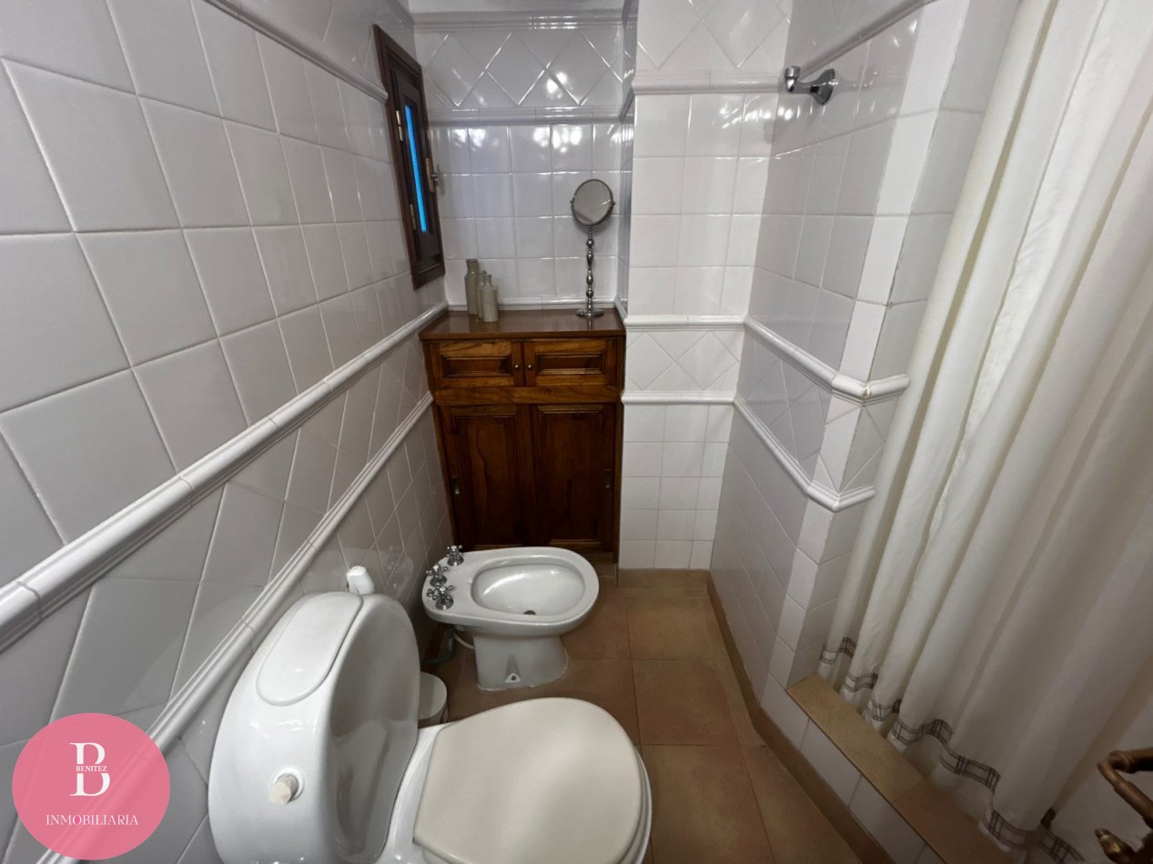 CASA EN VENTA EN LA MEJOR ZONA DE PINAMAR - OPORTUNIDAD 
