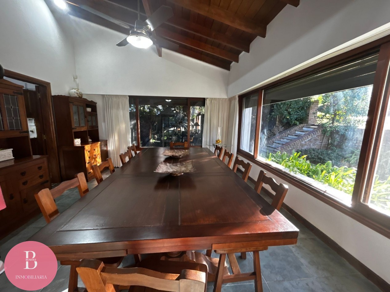 CASA EN VENTA EN LA MEJOR ZONA DE PINAMAR - OPORTUNIDAD 