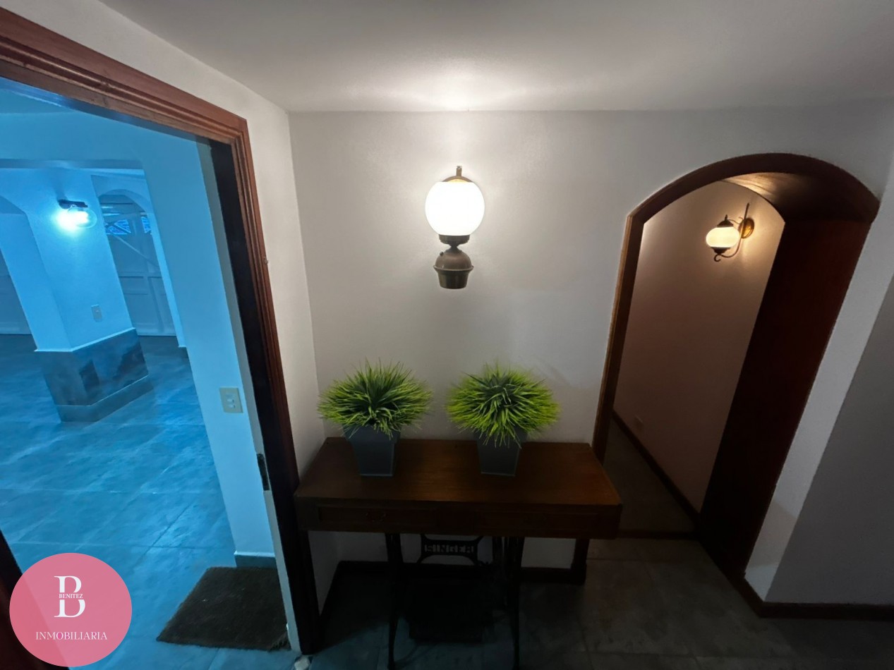 CASA EN VENTA EN LA MEJOR ZONA DE PINAMAR - OPORTUNIDAD 