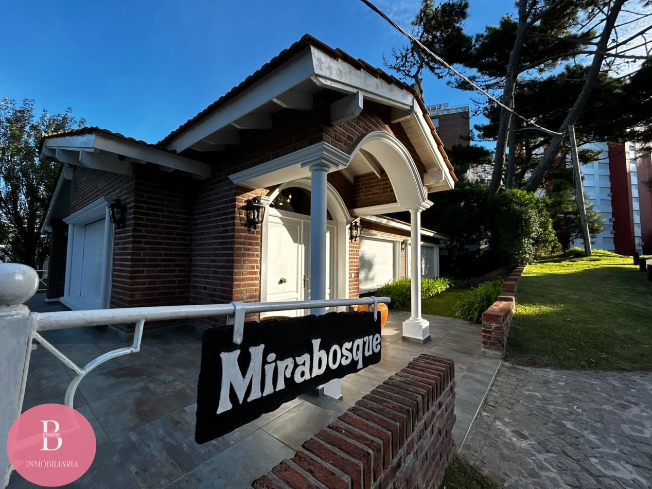 CASA EN VENTA EN LA MEJOR ZONA DE PINAMAR - OPORTUNIDAD 
