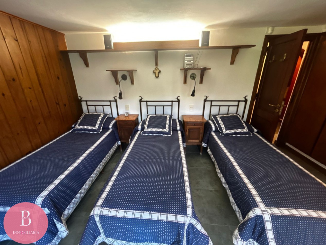CASA EN VENTA EN LA MEJOR ZONA DE PINAMAR - OPORTUNIDAD 