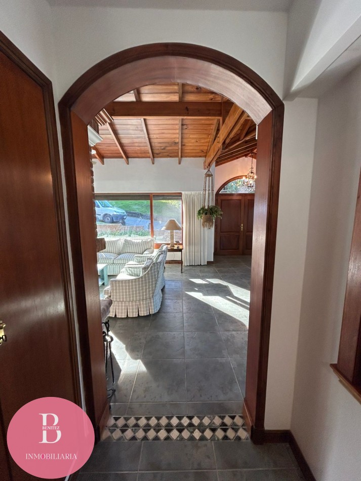 CASA EN VENTA EN LA MEJOR ZONA DE PINAMAR - OPORTUNIDAD 