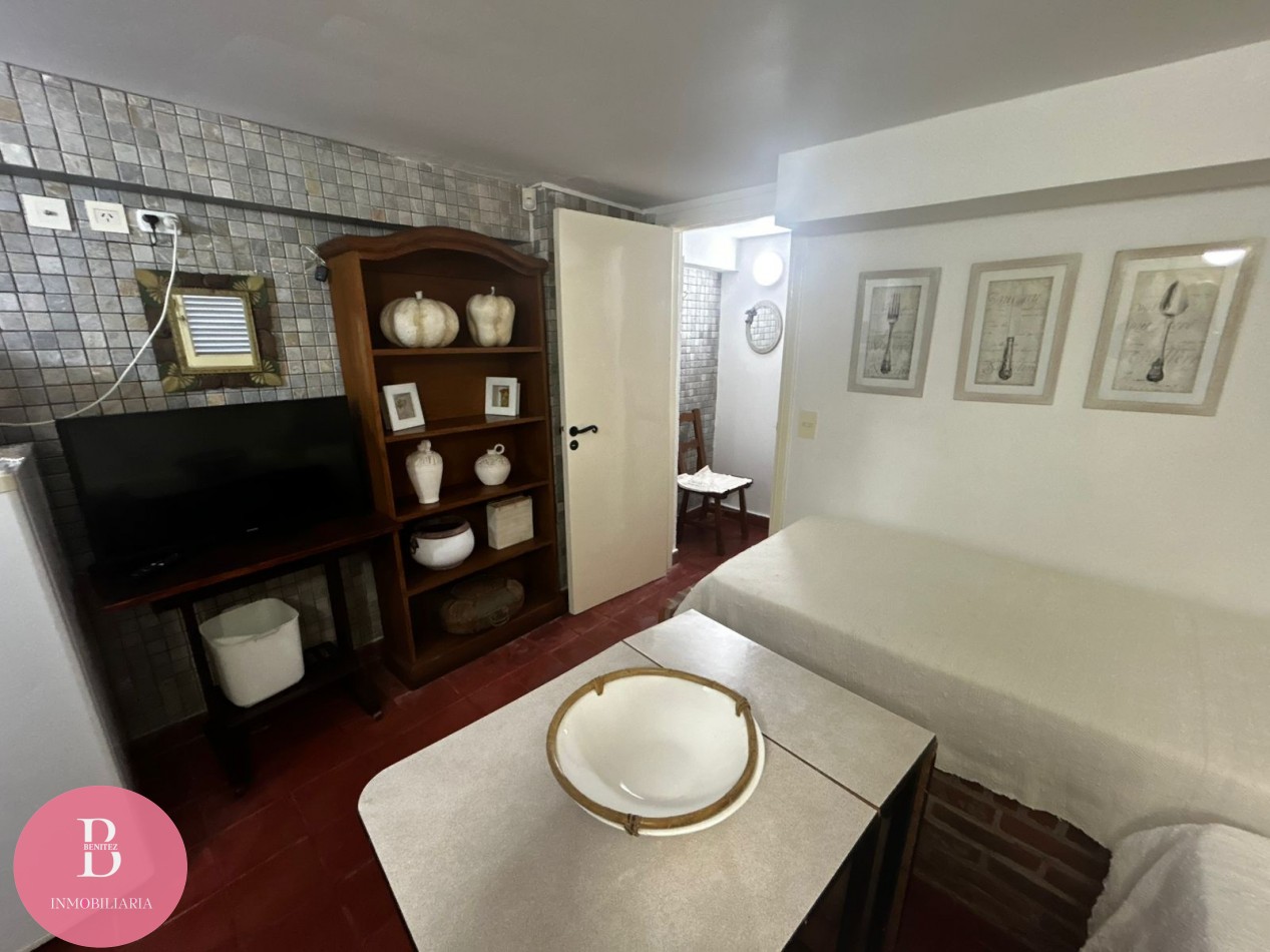 CASA EN VENTA EN LA MEJOR ZONA DE PINAMAR - OPORTUNIDAD 