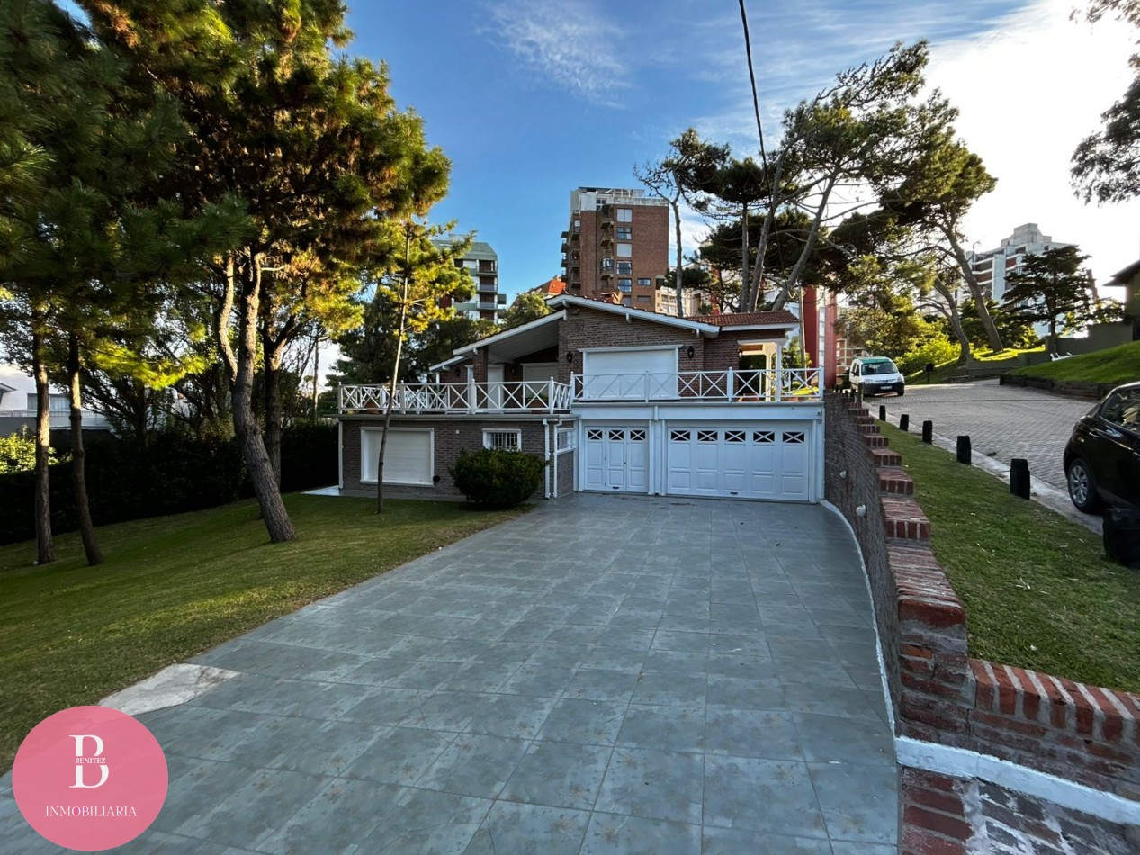 CASA EN VENTA EN LA MEJOR ZONA DE PINAMAR - OPORTUNIDAD 