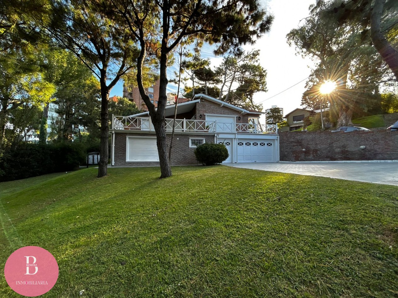 CASA EN VENTA EN LA MEJOR ZONA DE PINAMAR - OPORTUNIDAD 