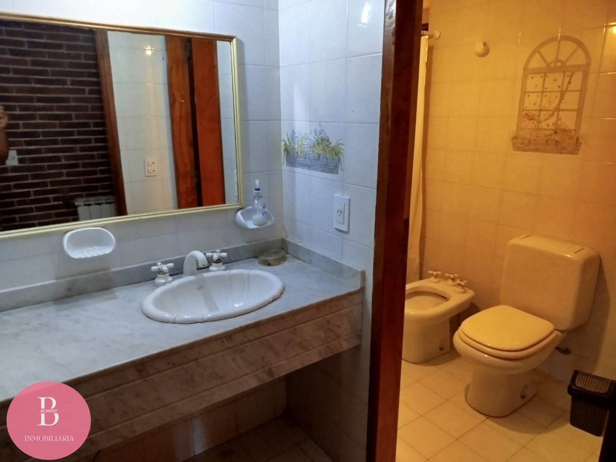 Alquiler temporario Pinamar -casa para 10 personas en zona tridente 