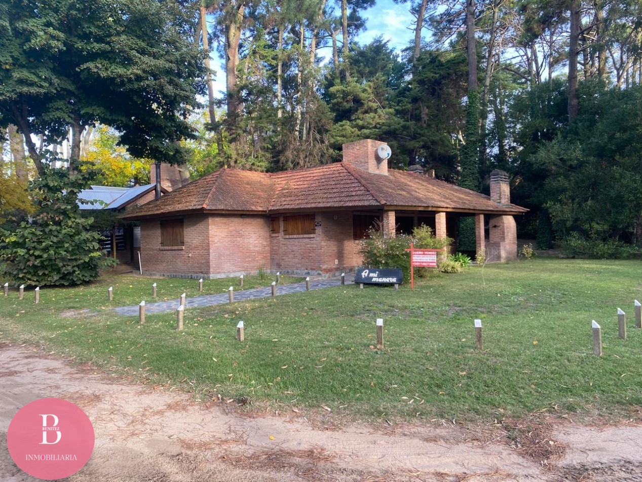casa 3 dormitorios en esquina -excelente ubicacion en valeria del mar 
