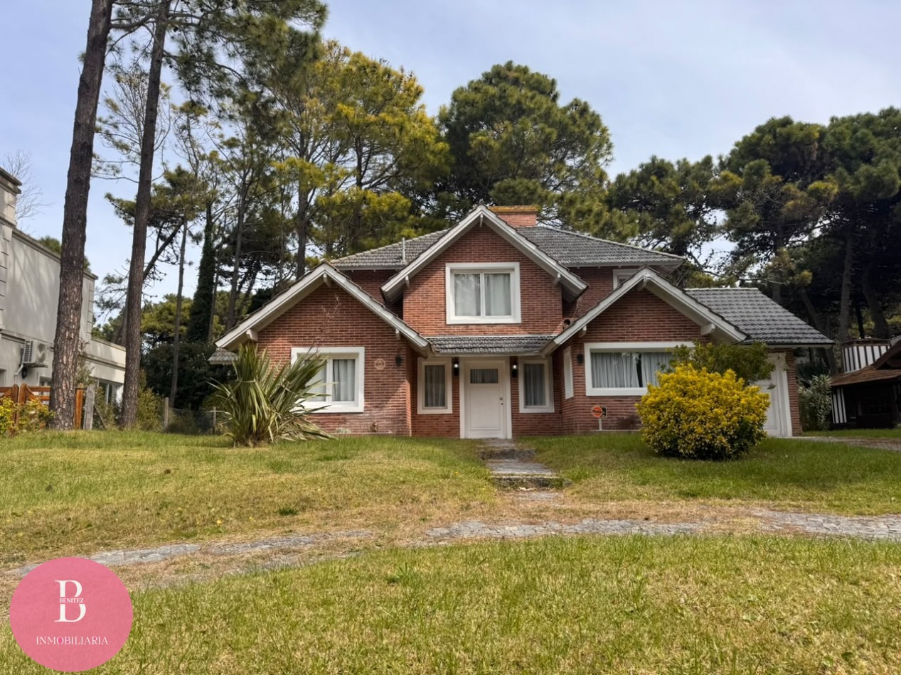 Alquiler casa en pinamar Norte :casa amplia para 10 personas cerca del mar