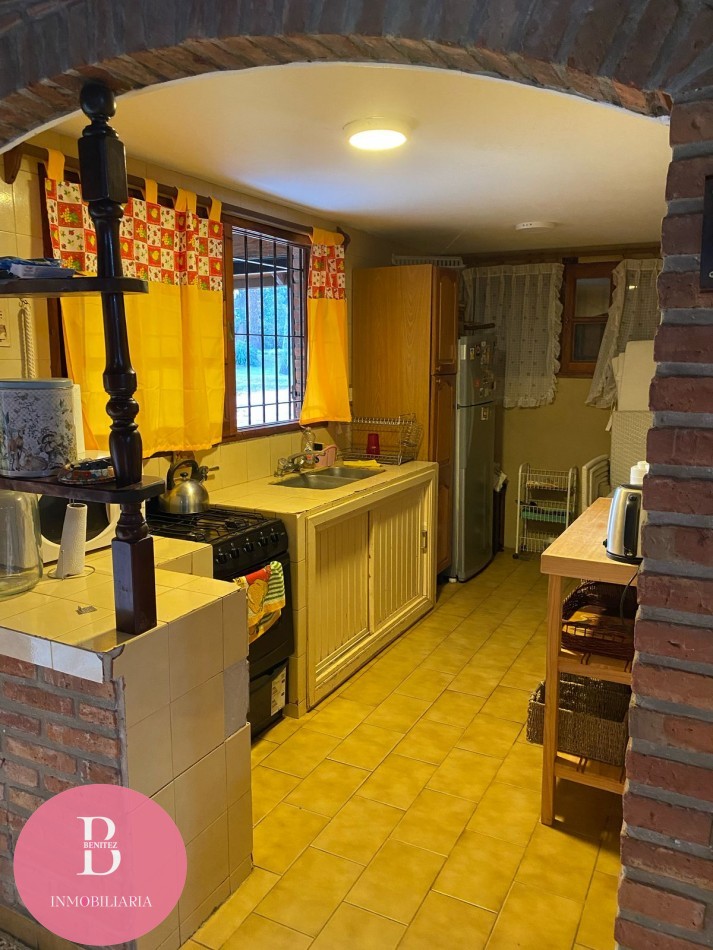 casa 3 dormitorios en esquina -excelente ubicacion en valeria del mar 
