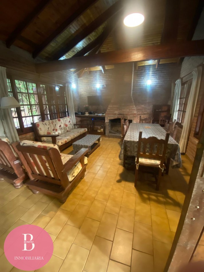 casa 3 dormitorios en esquina -excelente ubicacion en valeria del mar 