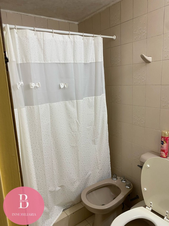 casa 3 dormitorios en esquina -excelente ubicacion en valeria del mar 