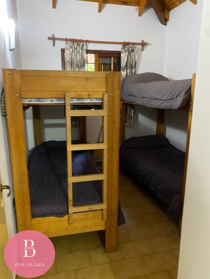 casa 3 dormitorios en esquina -excelente ubicacion en valeria del mar 