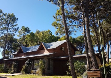 CASA EN VENTA -PINAMAR