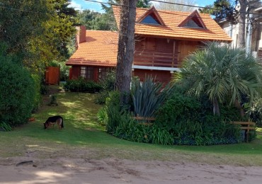 VENTA DE CHALET - DUPLEX   SOBRE CORBETA CEFIRO  VALERIA DEL MAR