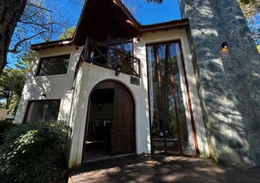 Casa en venta en Carilo 