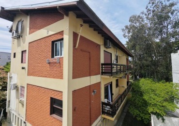 Venta de amplio monoambiente en el centro de Pinamar