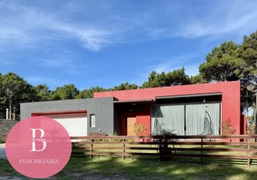CASA EN VENTA- BARRIO ALAMOS