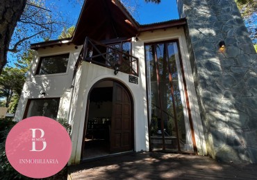 Casa en venta en Carilo -financiacion 